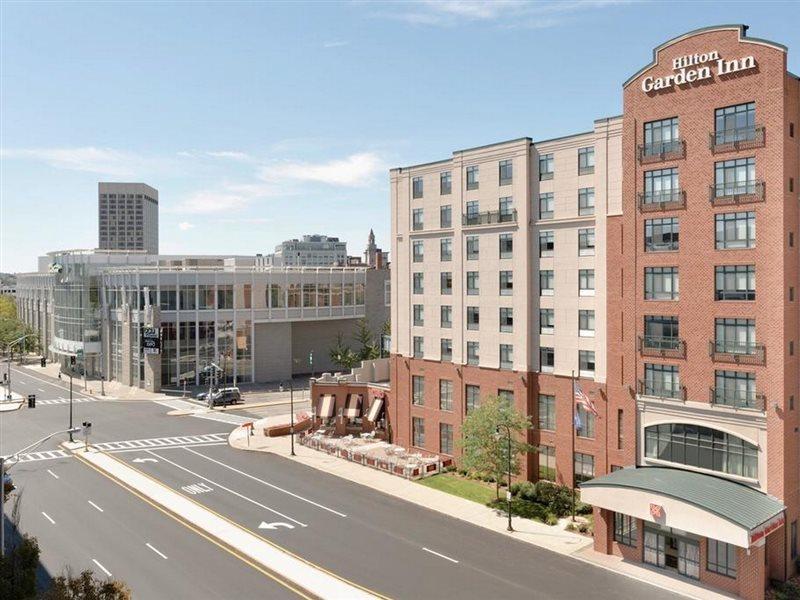 Hilton Garden Inn Вустер Экстерьер фото