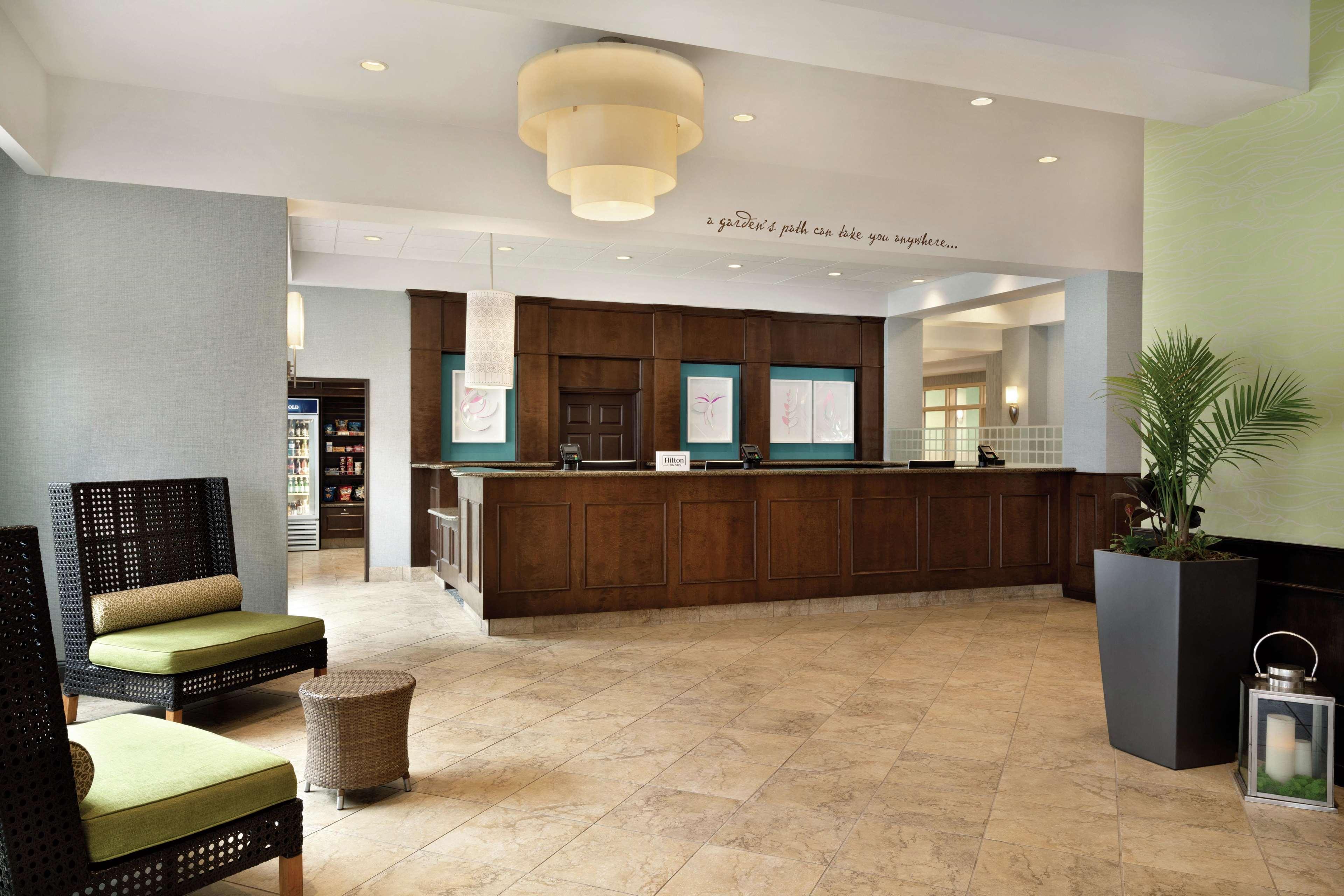 Hilton Garden Inn Вустер Экстерьер фото