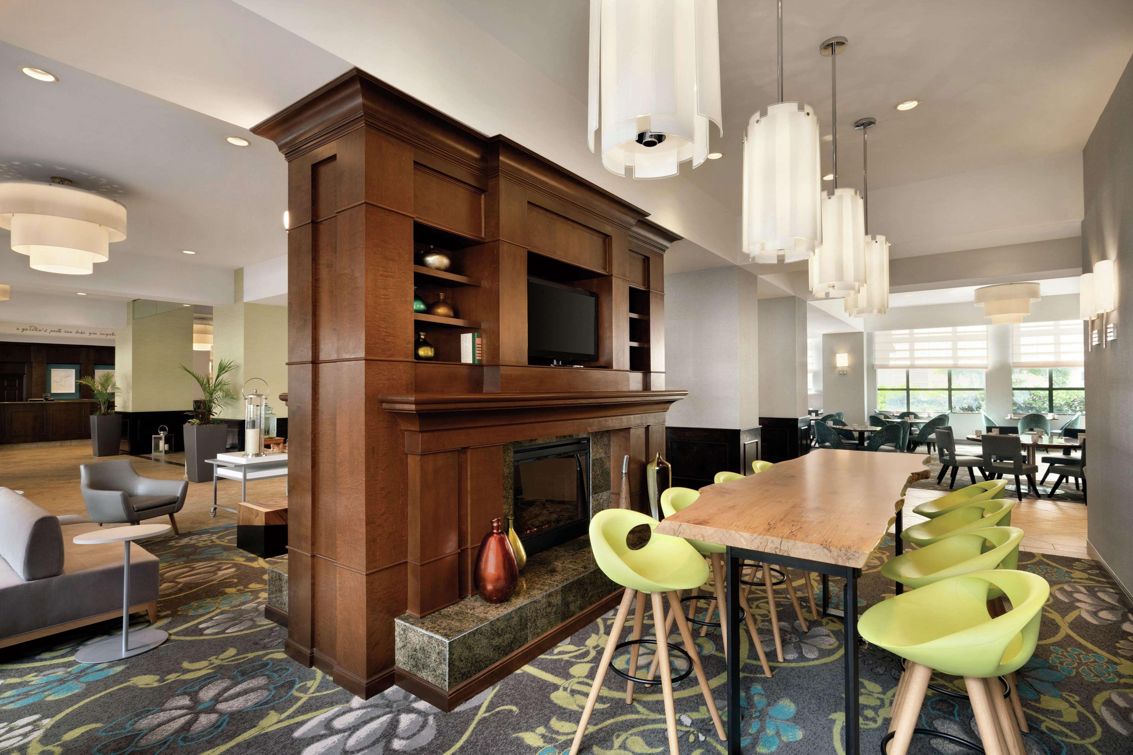 Hilton Garden Inn Вустер Экстерьер фото