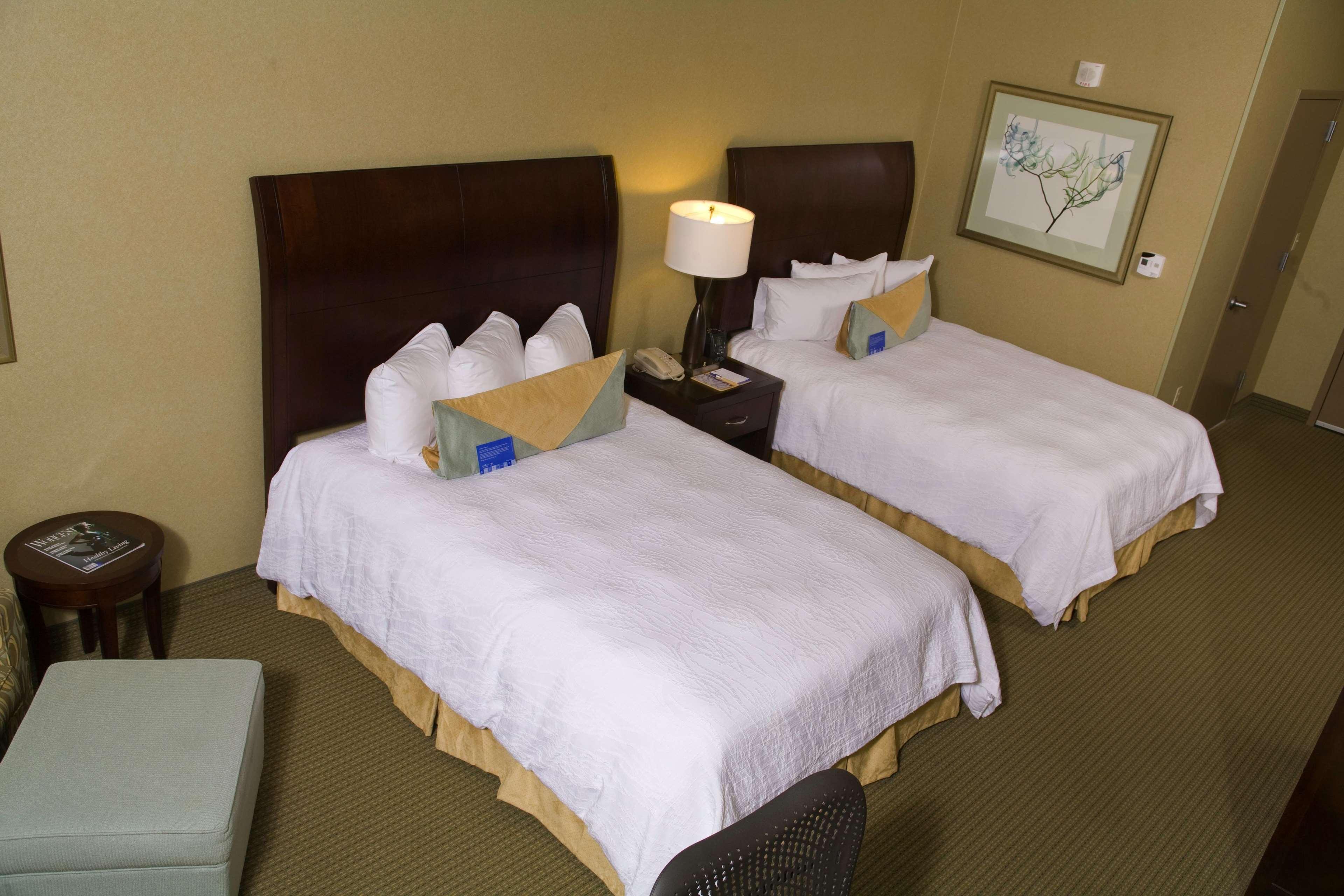 Hilton Garden Inn Вустер Экстерьер фото