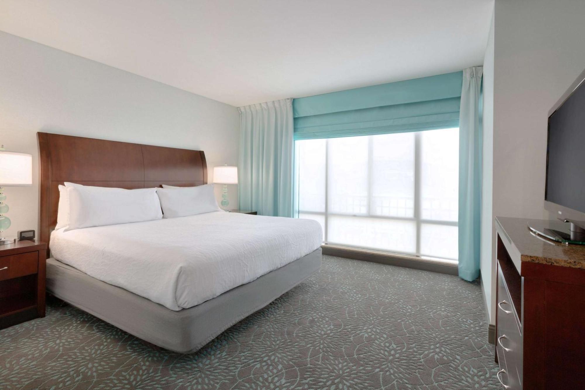 Hilton Garden Inn Вустер Экстерьер фото