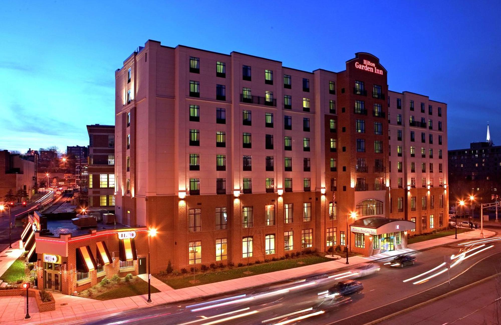 Hilton Garden Inn Вустер Экстерьер фото
